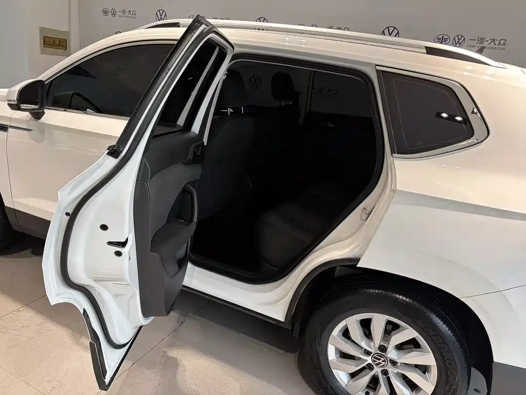 Volkswagen Tharu — фото 10