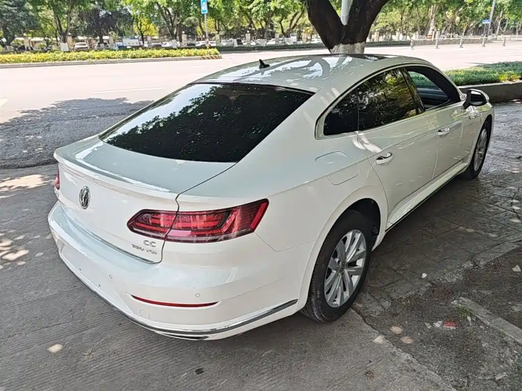 Volkswagen CC — фото 7