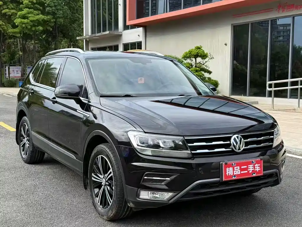 Volkswagen Tiguan L — фото 3
