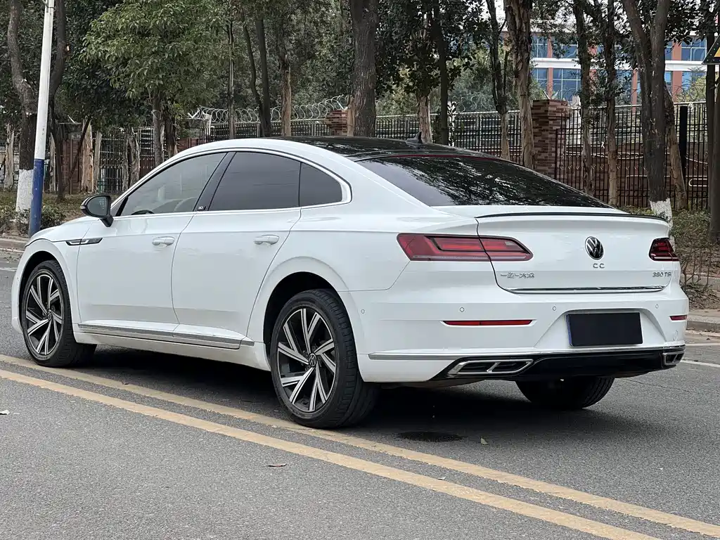 Volkswagen CC — фото 5