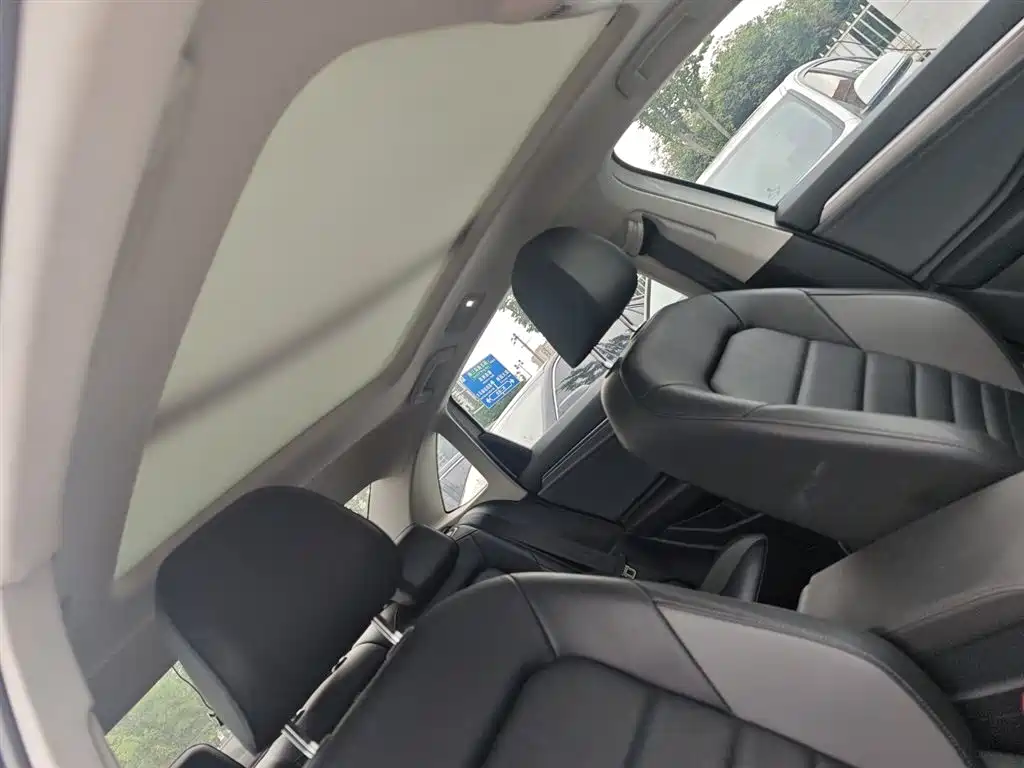 Volkswagen Sagitar — фото 5