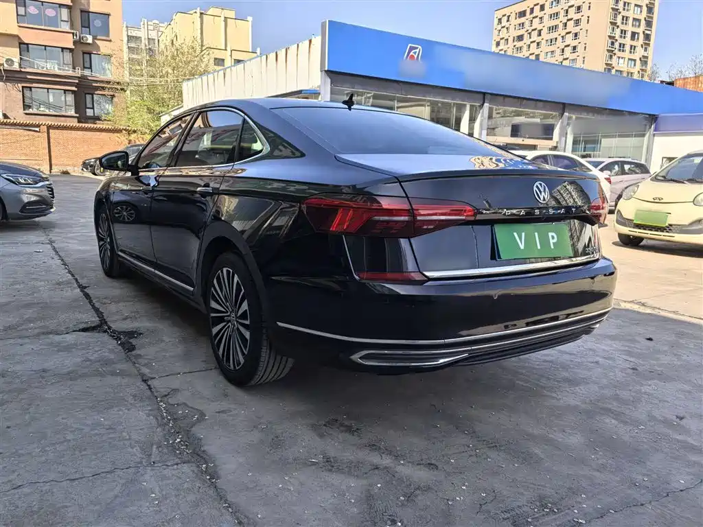 Volkswagen Passat — фото 5