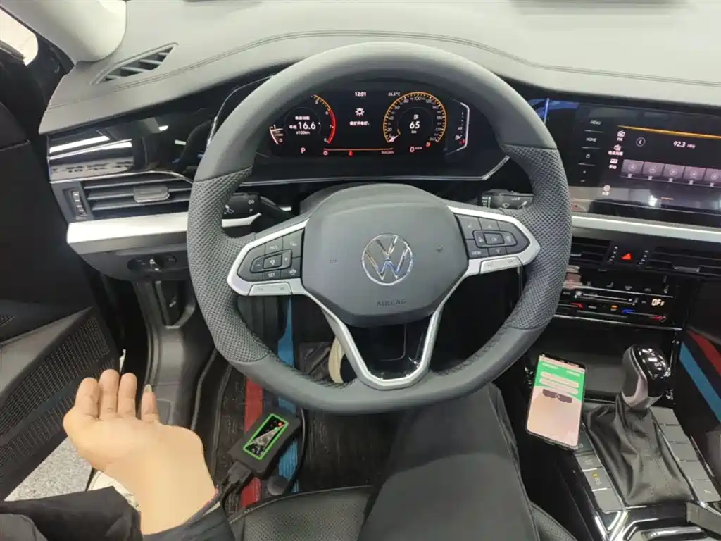 Volkswagen Passat — фото 11