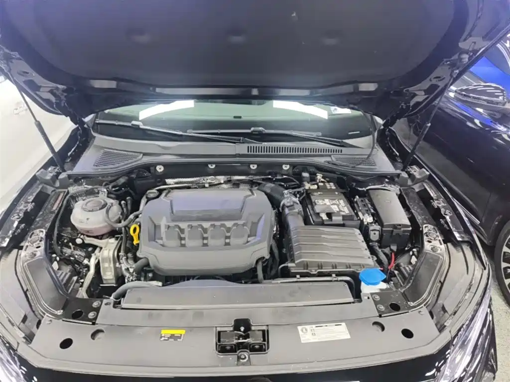 Volkswagen Passat — фото 20