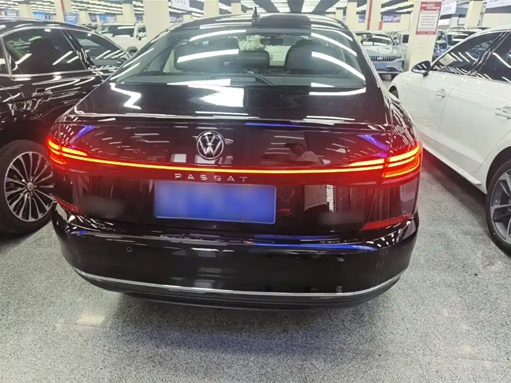 Volkswagen Passat — фото 6