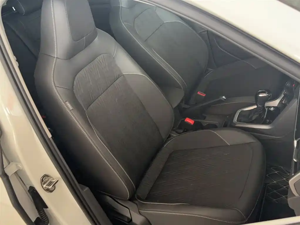 Volkswagen T-Cross — фото 4