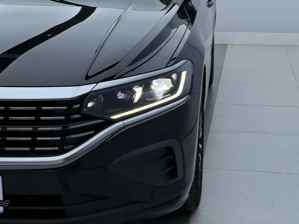 Volkswagen Passat — фото 4
