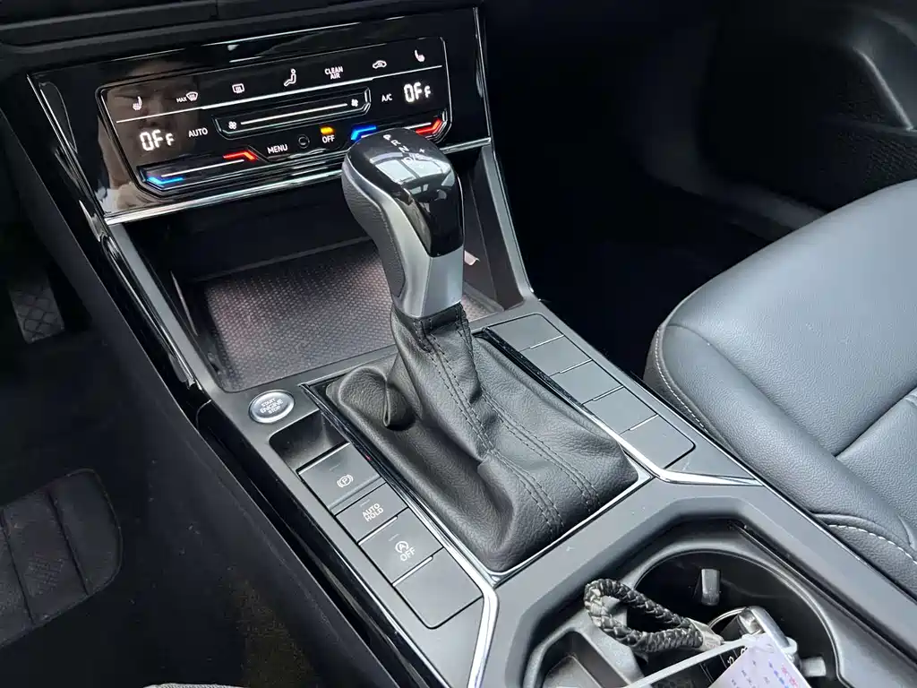 Volkswagen Passat — фото 7