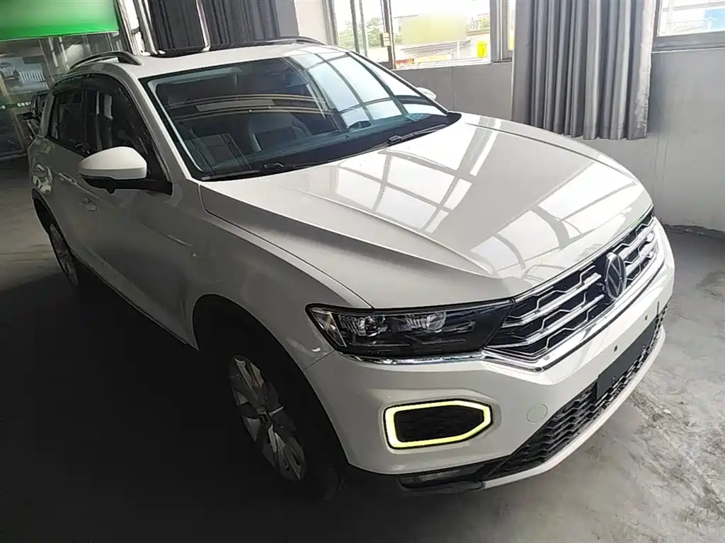 Volkswagen T-Roc — фото 4
