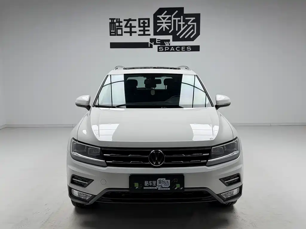 Volkswagen Tiguan L — фото 2