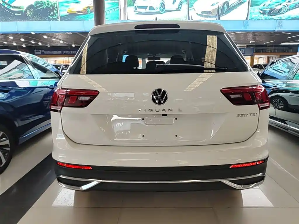 Volkswagen Tiguan L — фото 6