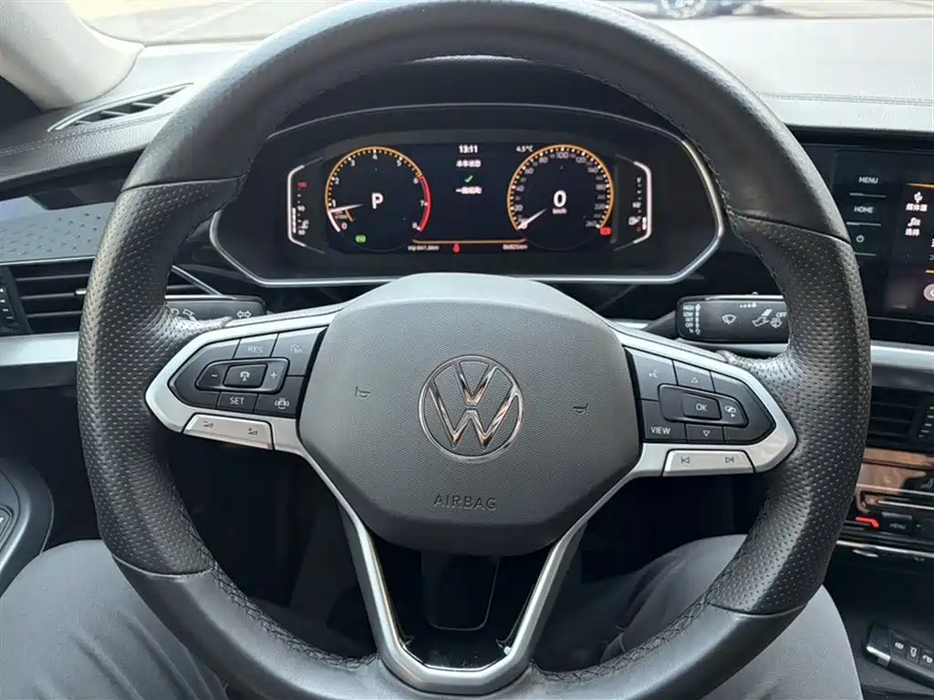 Volkswagen Passat — фото 3