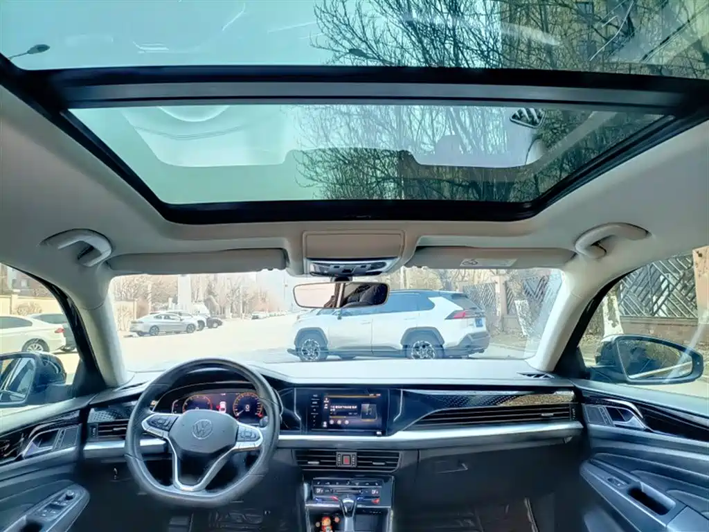 Volkswagen Passat — фото 22
