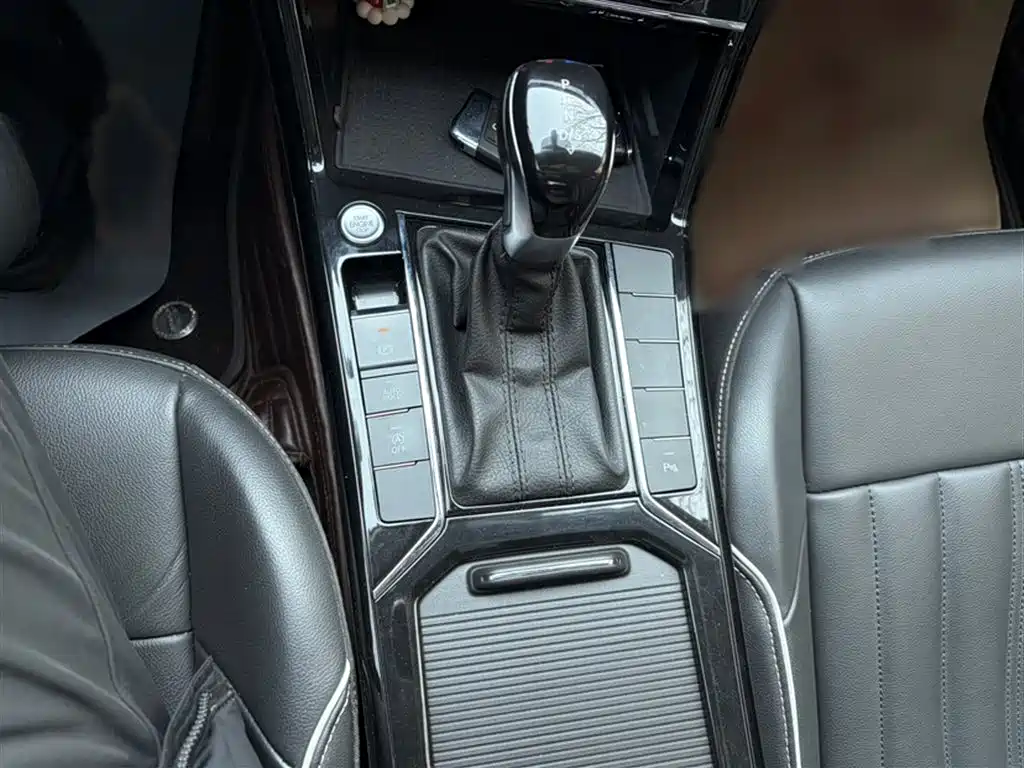 Volkswagen Passat — фото 9