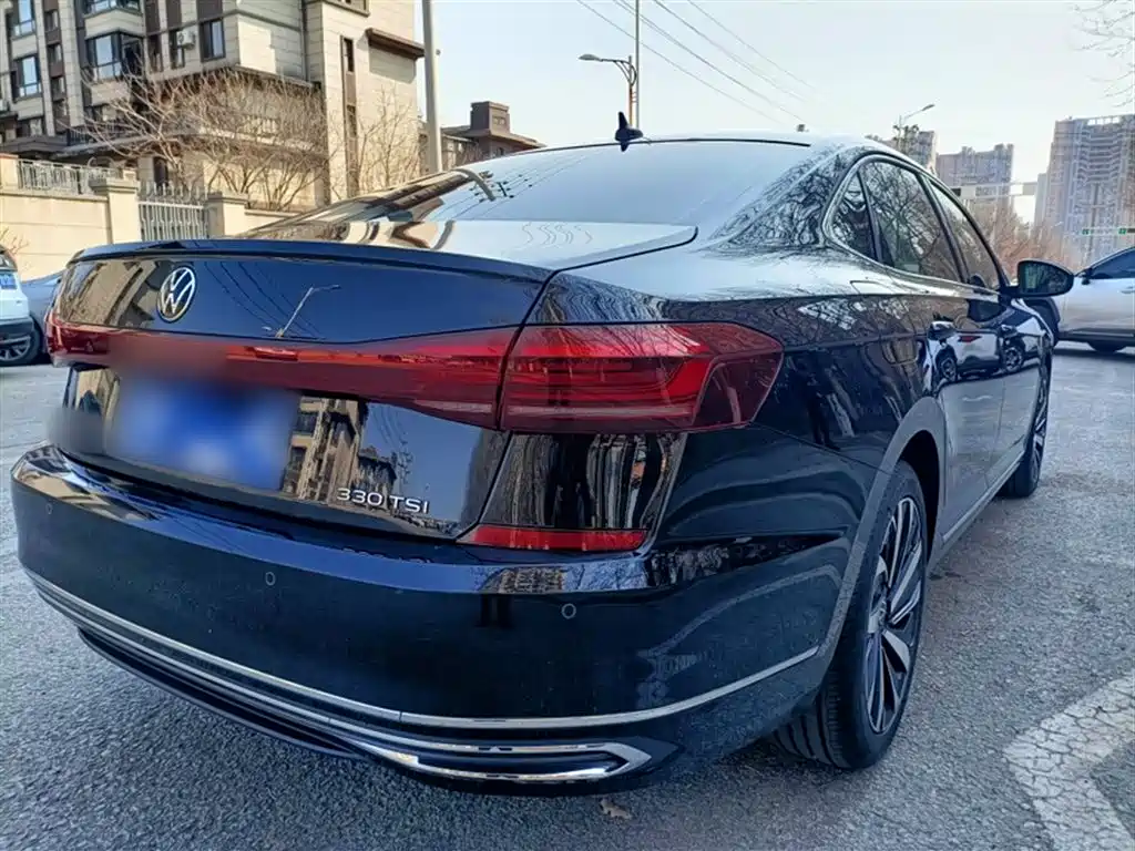 Volkswagen Passat — фото 10