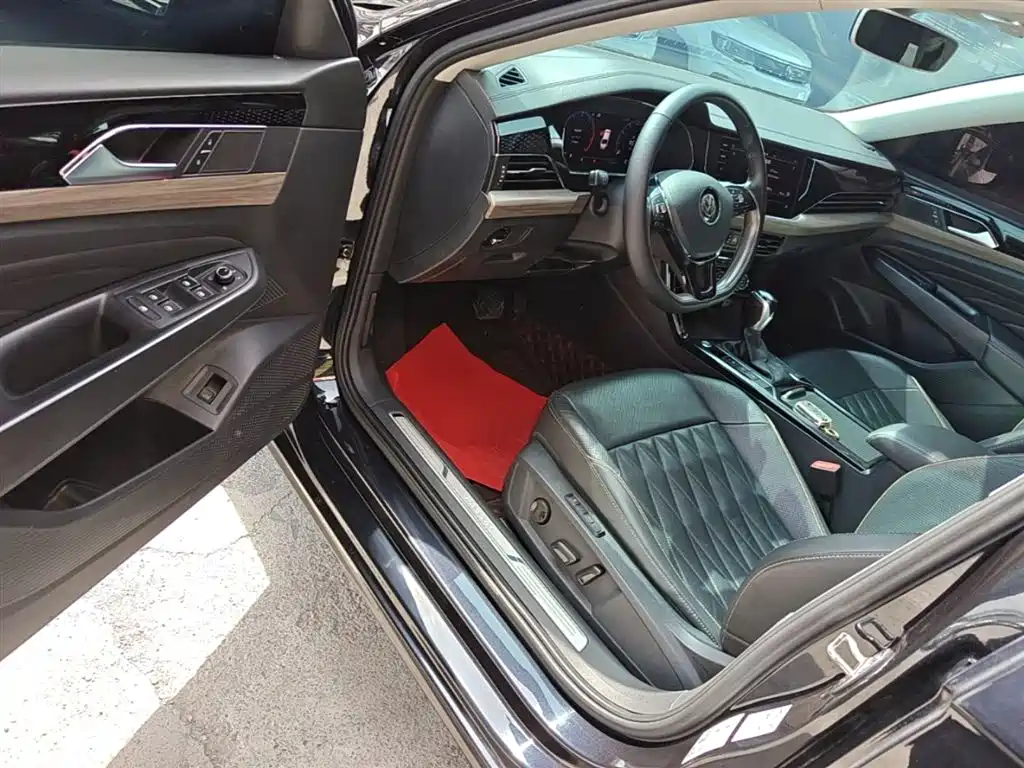 Volkswagen Passat — фото 16