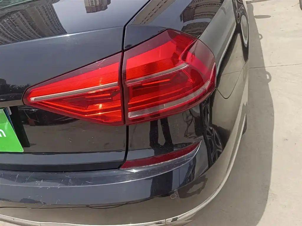 Volkswagen Passat — фото 8