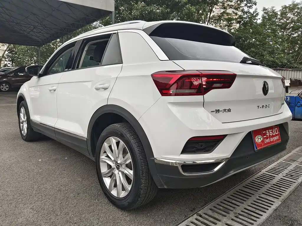 Volkswagen T-Roc — фото 8