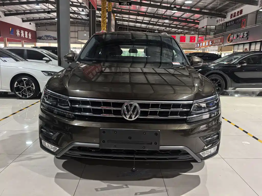Volkswagen Tiguan L — фото 2