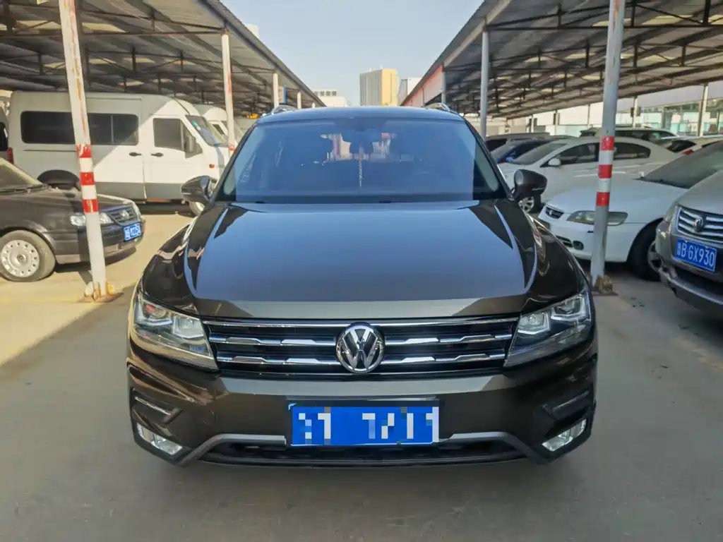 Volkswagen Tiguan L — фото 2
