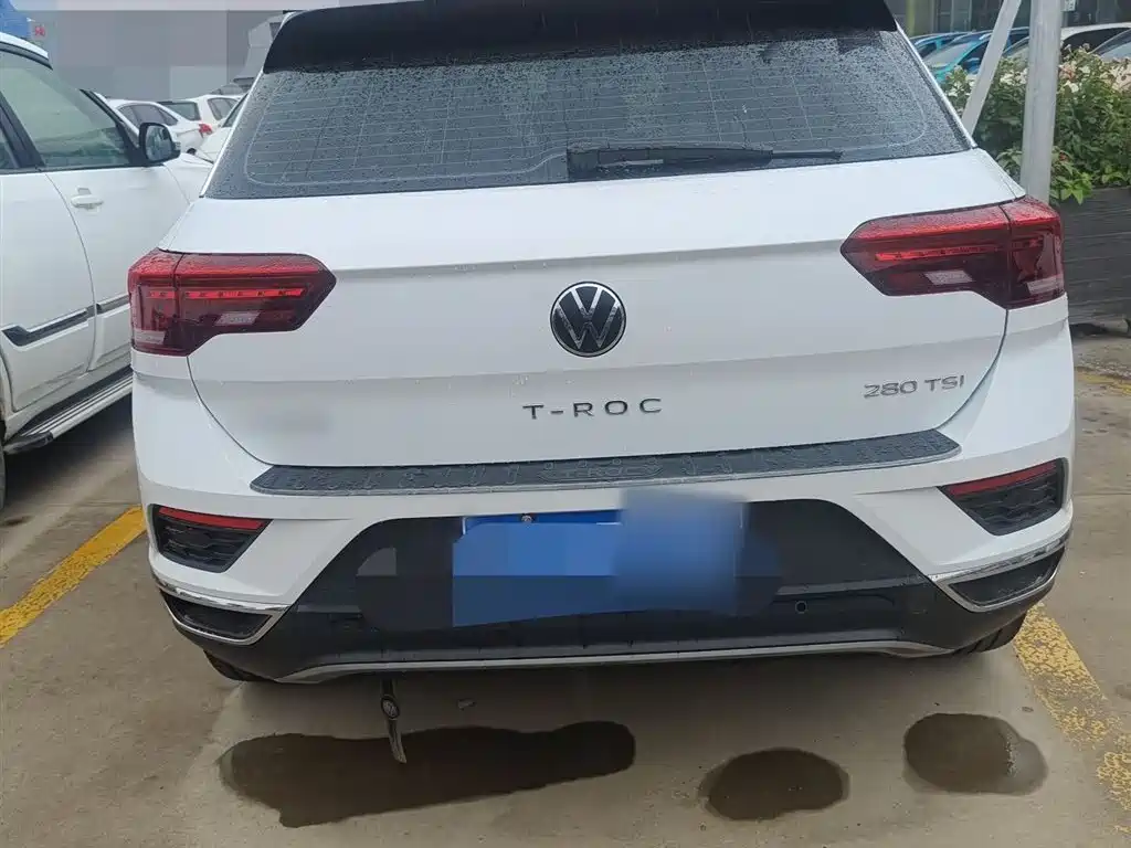 Volkswagen T-Roc — фото 10