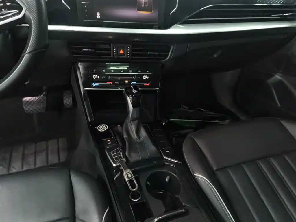 Volkswagen Passat — фото 14