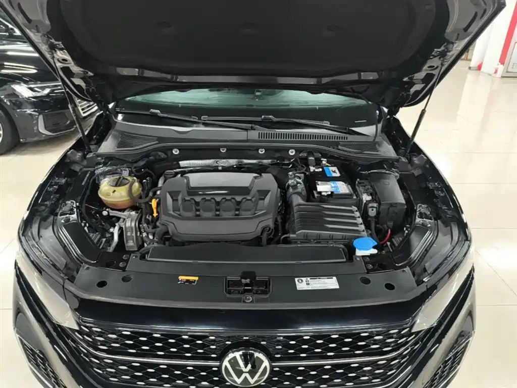 Volkswagen Passat — фото 20