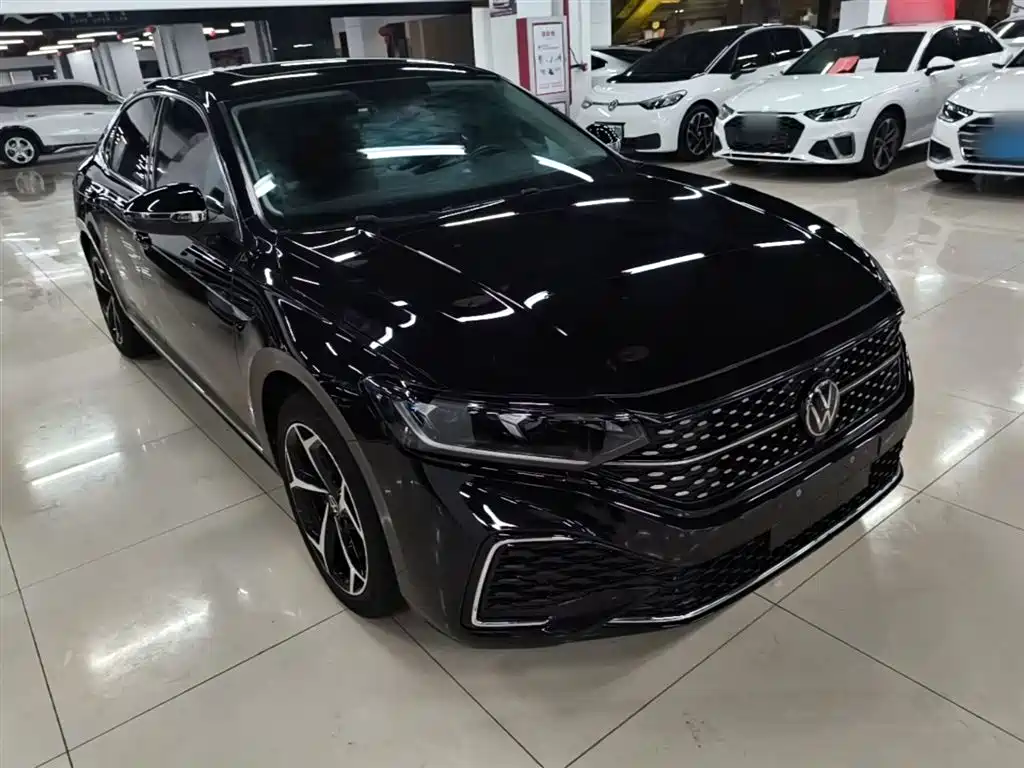 Volkswagen Passat — фото 4