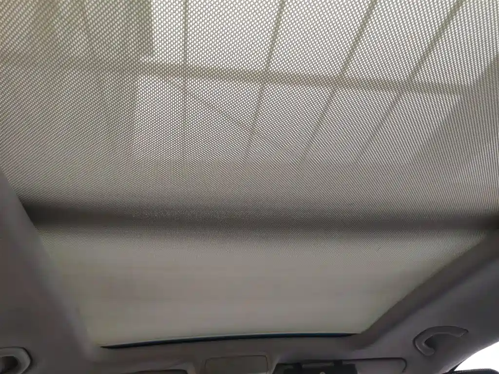Volkswagen Tiguan — фото 14