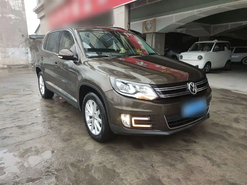 Volkswagen Tiguan — фото 22