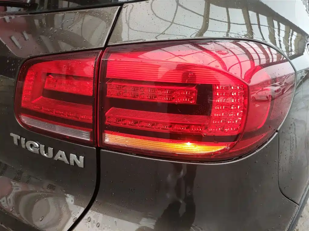 Volkswagen Tiguan — фото 24