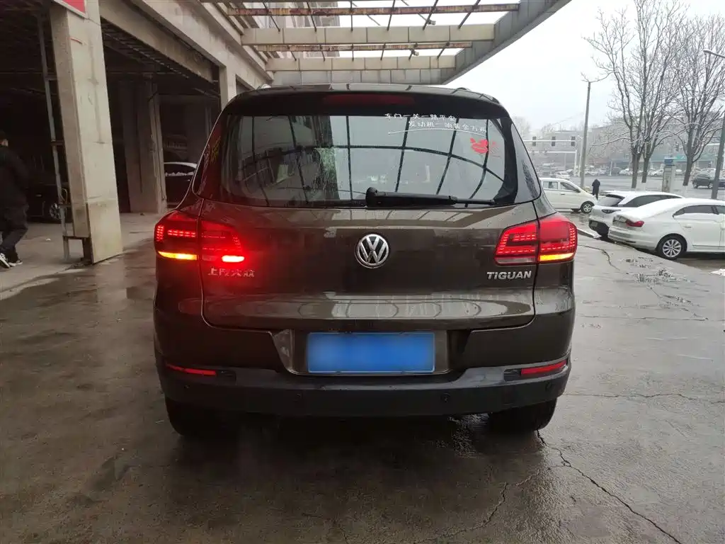 Volkswagen Tiguan — фото 4