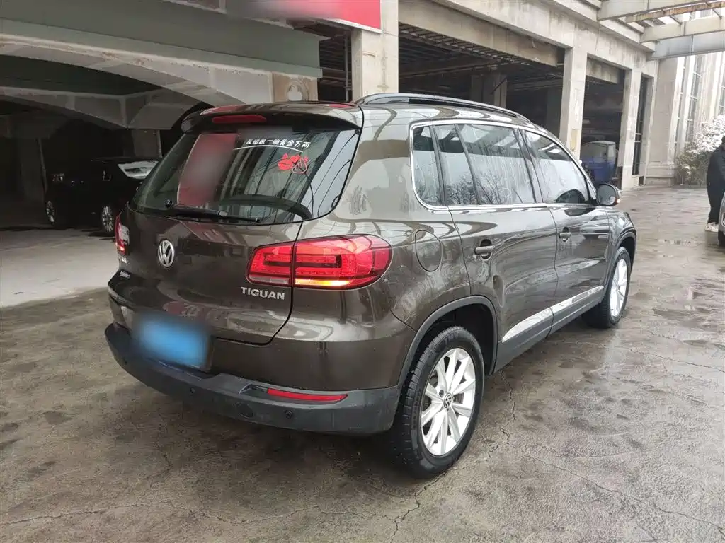 Volkswagen Tiguan — фото 5