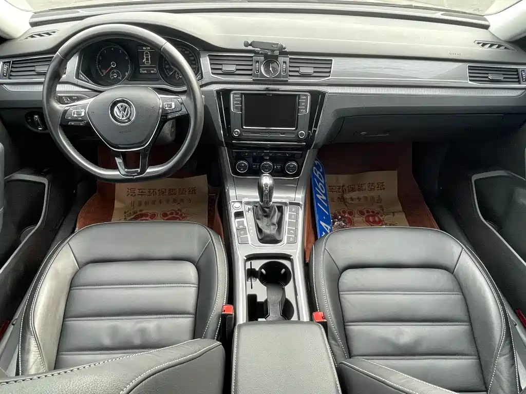Volkswagen Passat — фото 4