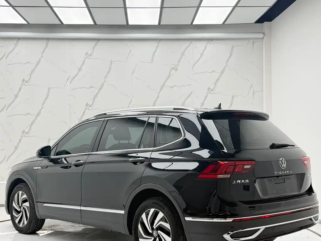 Volkswagen Tiguan L — фото 4