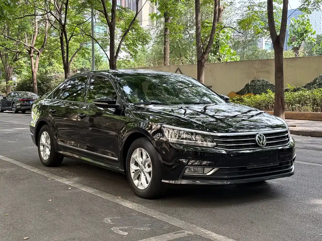 Volkswagen Passat — фото 3