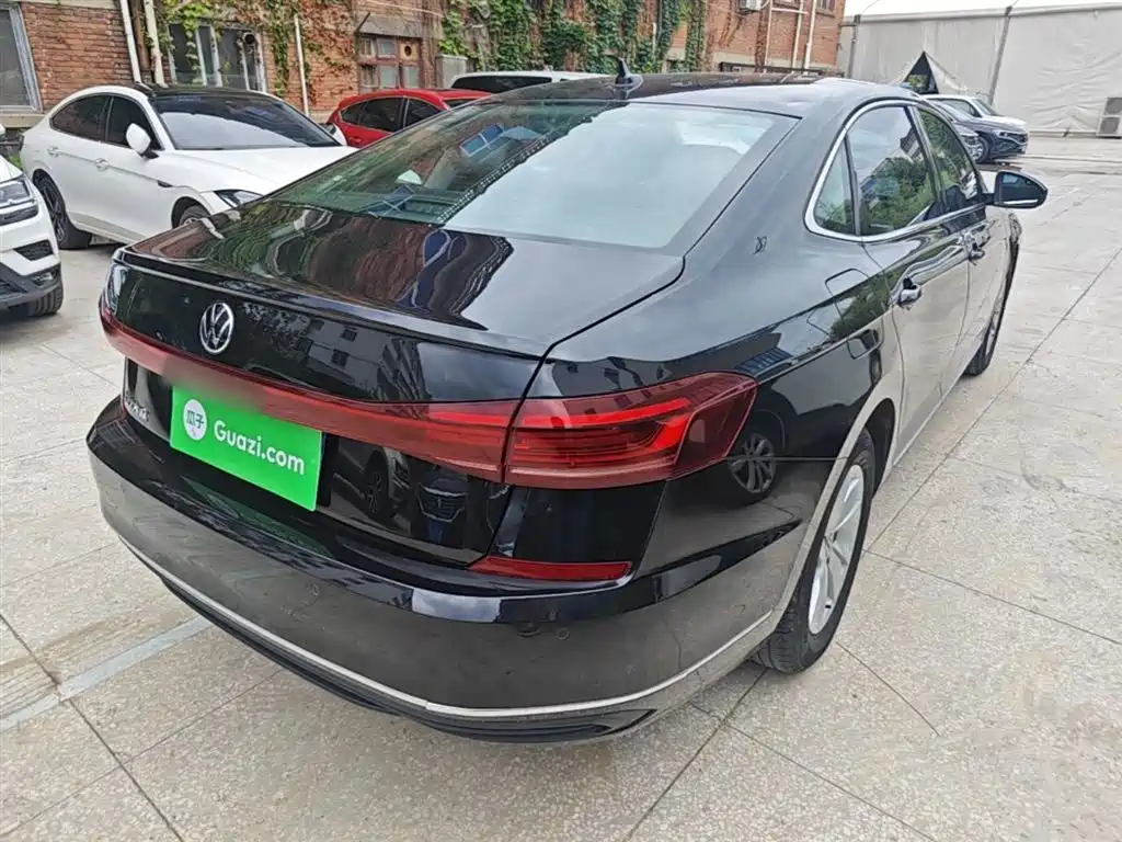 Volkswagen Passat — фото 7