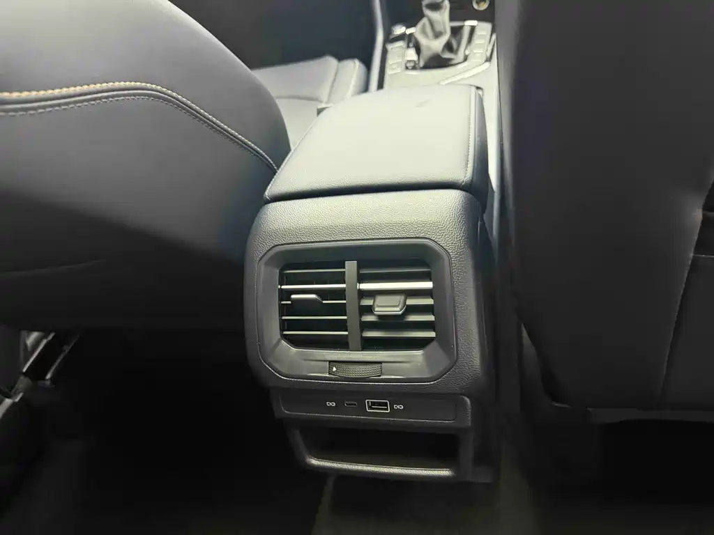 Volkswagen Tharu — фото 6