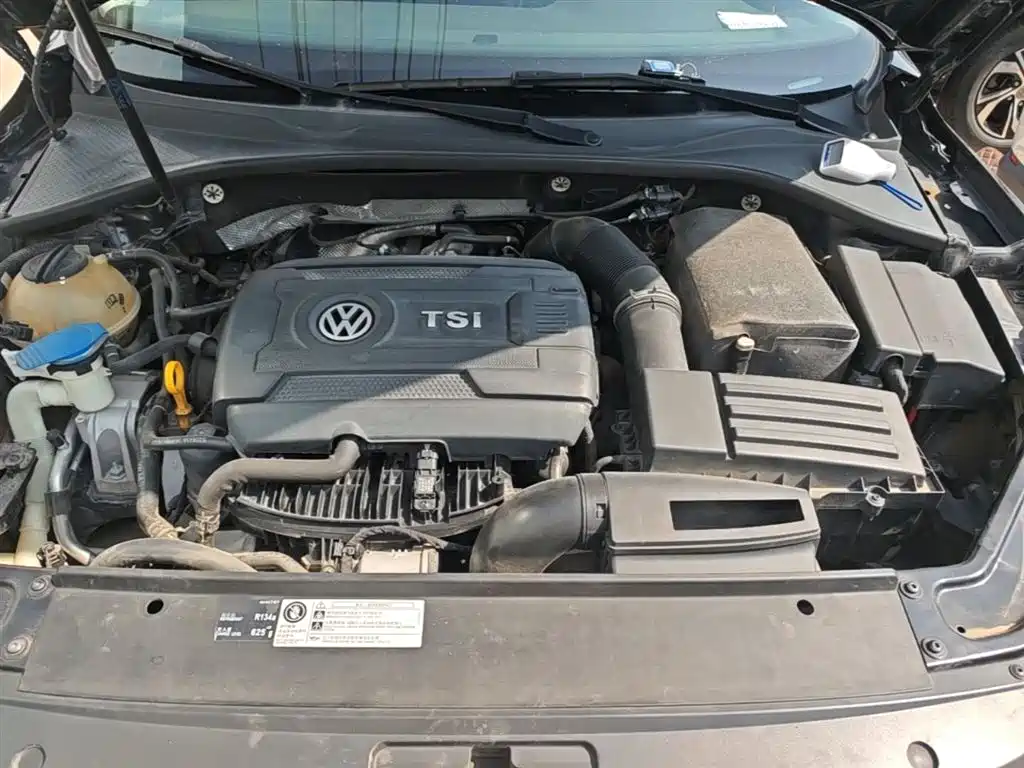 Volkswagen Passat — фото 20