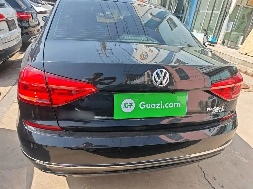 Volkswagen Passat — фото 6