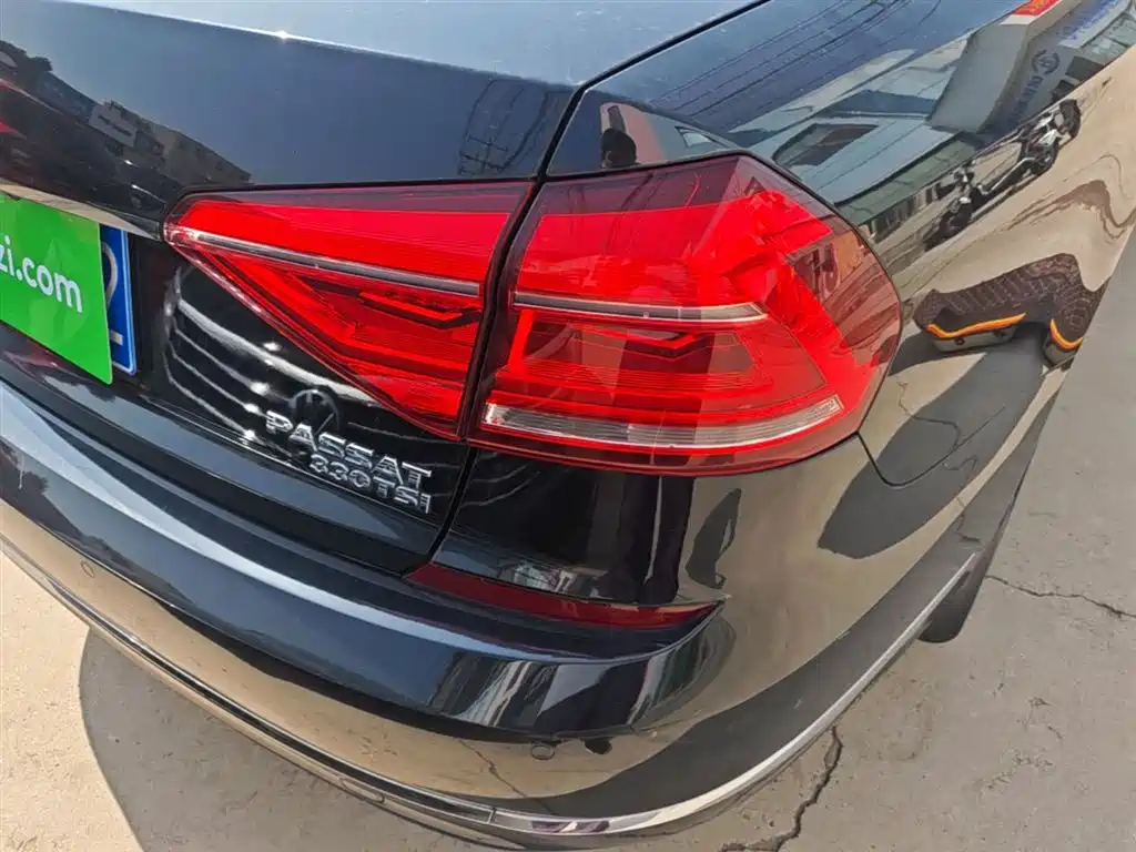 Volkswagen Passat — фото 8