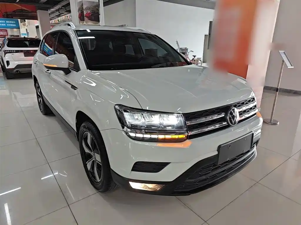 Volkswagen Tharu — фото 4