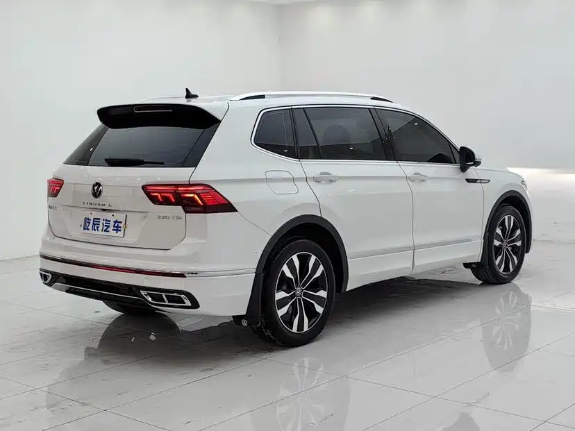 Volkswagen Tiguan L — фото 4