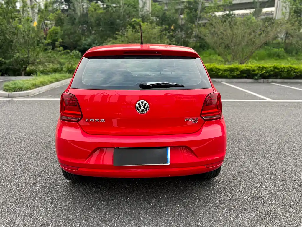 Volkswagen Polo — фото 6