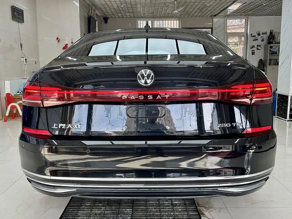 Volkswagen Passat — фото 5