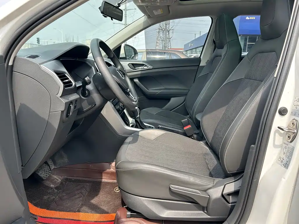 Volkswagen T-Cross — фото 4