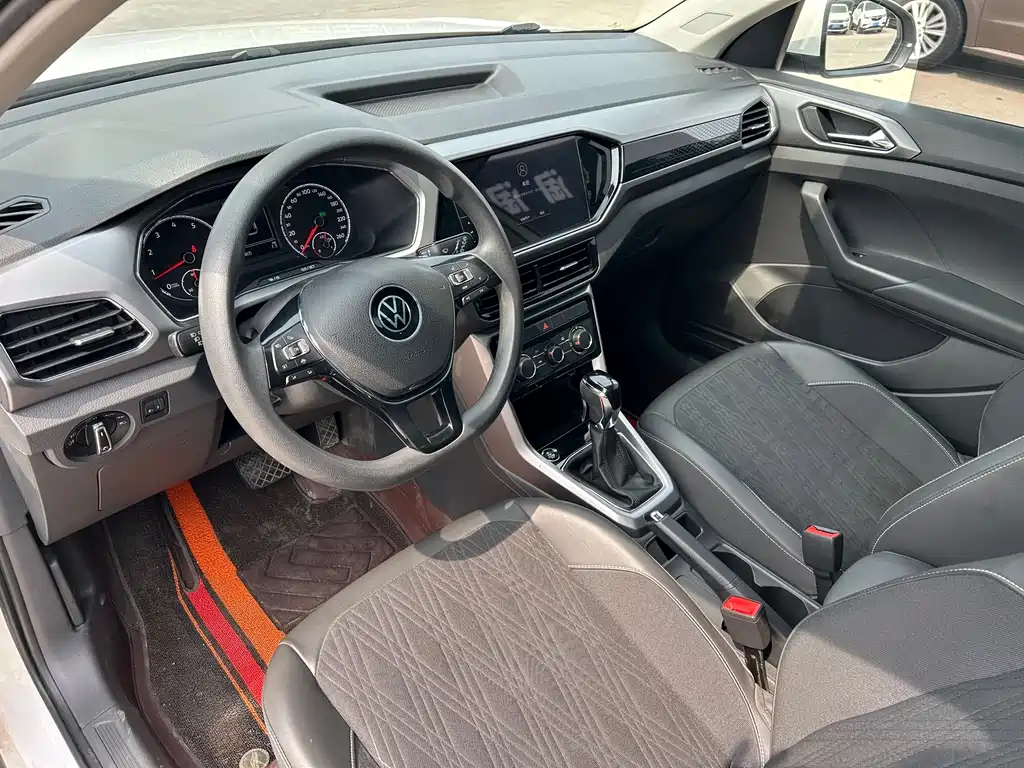 Volkswagen T-Cross — фото 5
