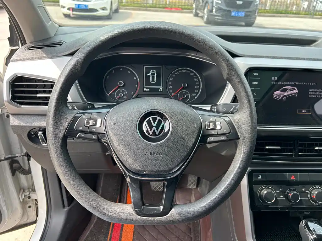 Volkswagen T-Cross — фото 7