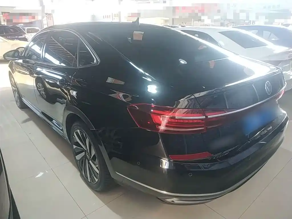 Volkswagen Passat — фото 5