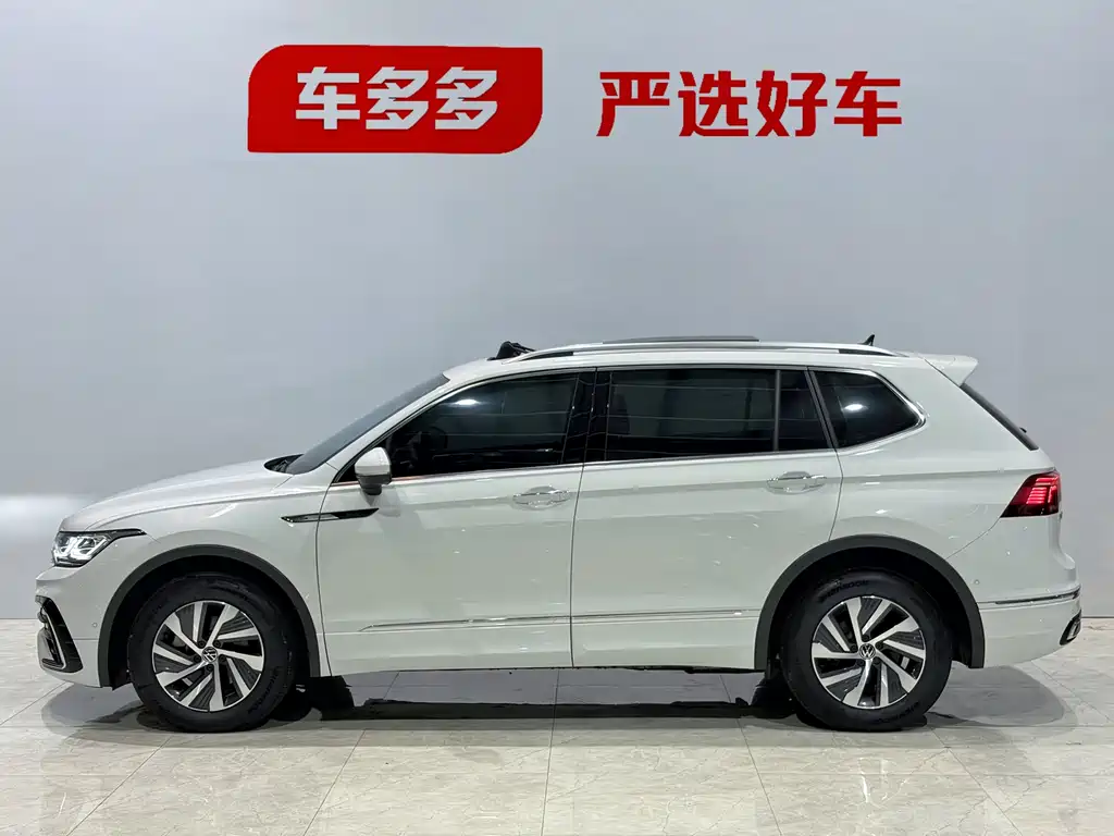 Volkswagen Tiguan L PHEV — фото 4